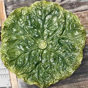 Green Leaf-Shaped Ceramic Plate